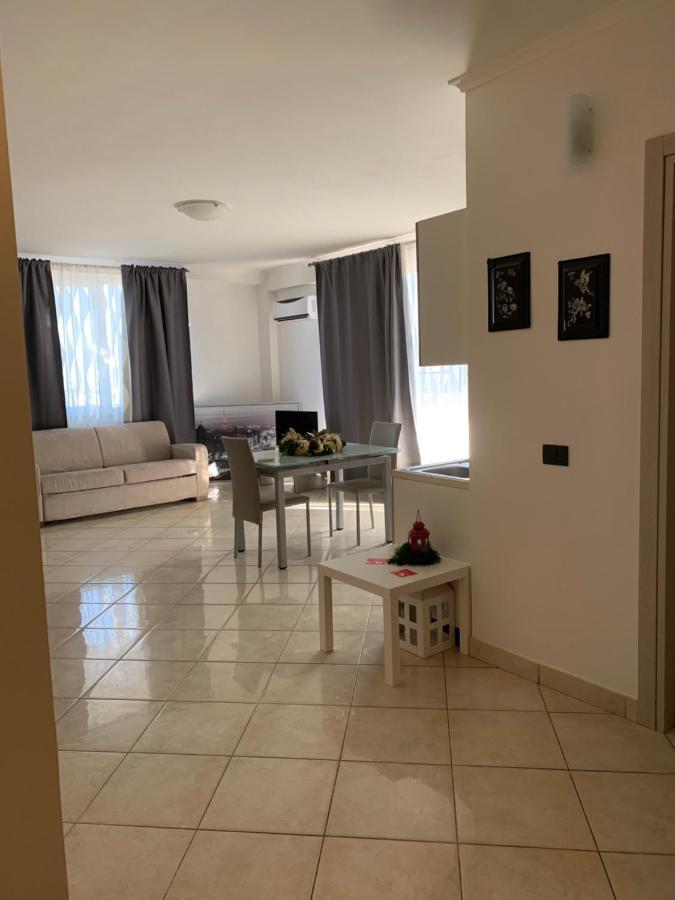 Raggio Di Sole Aparthotel Сан Чезарео Екстериор снимка