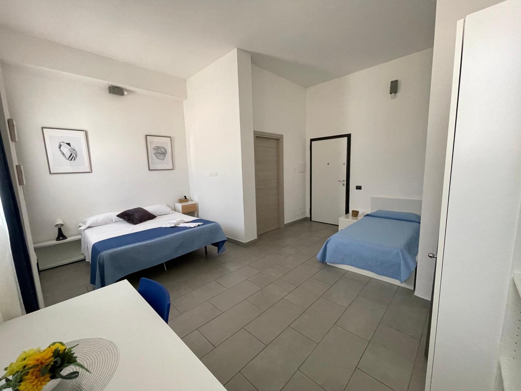 Raggio Di Sole Aparthotel Сан Чезарео Екстериор снимка